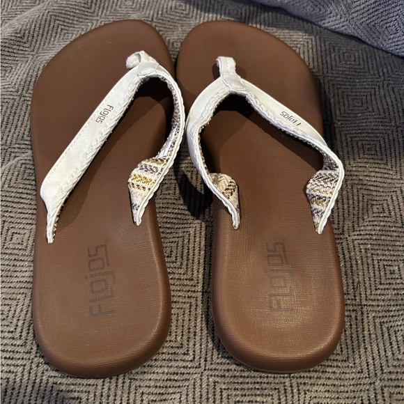 Flojos Shoes - Flojos Women's Tan and Cream Sandals A00510